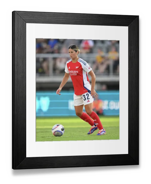 Framed Print : Arsenal Women v Chelsea Women: Pre Season Friendly Framed Print : Arsenal Women v Chelsea Women: Pre Season Friendly