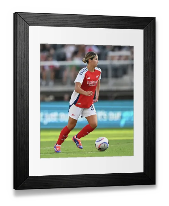 Framed Print : Arsenal Women v Chelsea Women: Pre Season Friendly Framed Print : Arsenal Women v Chelsea Women: Pre Season Friendly