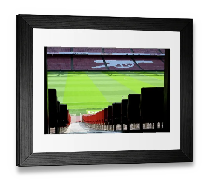 Framed Print : Arsenal FC v Wolverhampton Wanderers FC - Premier League