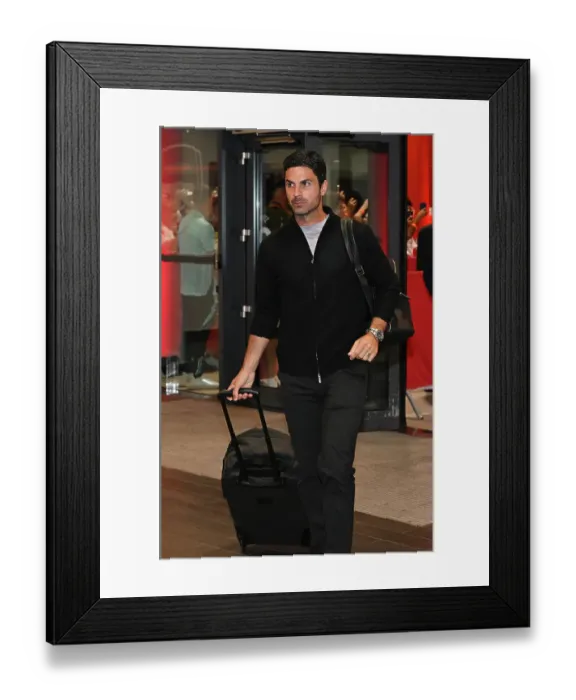 Framed Print : Arsenal FC v Wolverhampton Wanderers FC - Premier League Framed Print : Arsenal FC v Wolverhampton Wanderers FC - Premier League