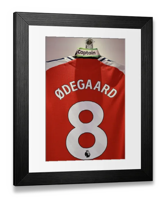 Framed Print : Arsenal FC v Wolverhampton Wanderers FC - Premier League Framed Print : Arsenal FC v Wolverhampton Wanderers FC - Premier League