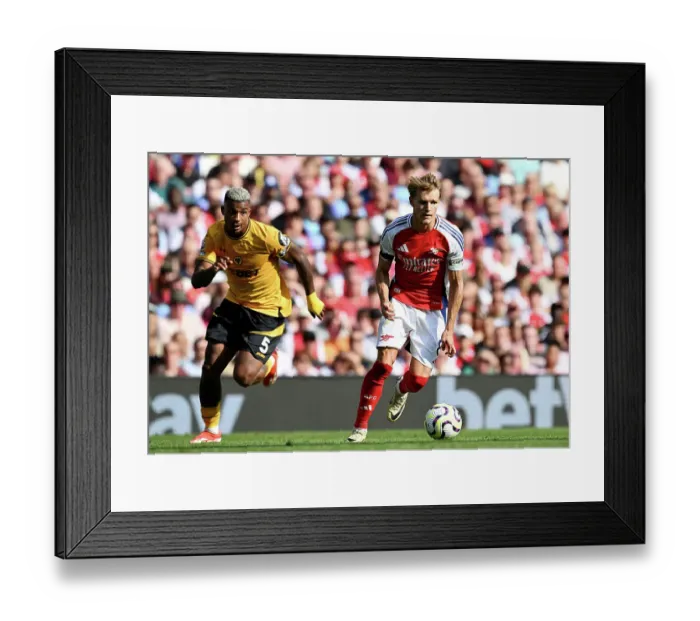 Framed Print : Arsenal FC v Wolverhampton Wanderers FC - Premier League Framed Print : Arsenal FC v Wolverhampton Wanderers FC - Premier League