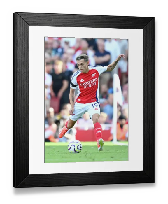 Framed Print : Arsenal FC v Wolverhampton Wanderers FC - Premier League