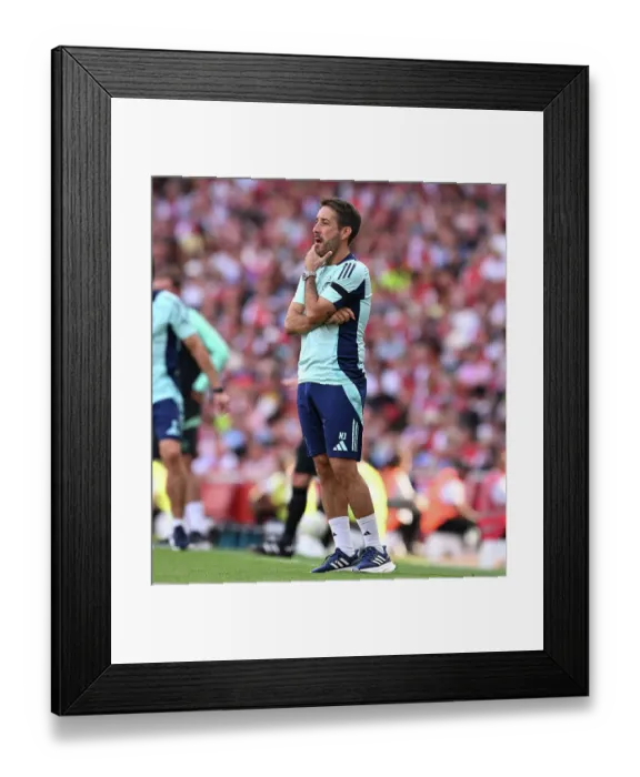 Framed Print : Arsenal FC v Wolverhampton Wanderers FC - Premier League Framed Print : Arsenal FC v Wolverhampton Wanderers FC - Premier League