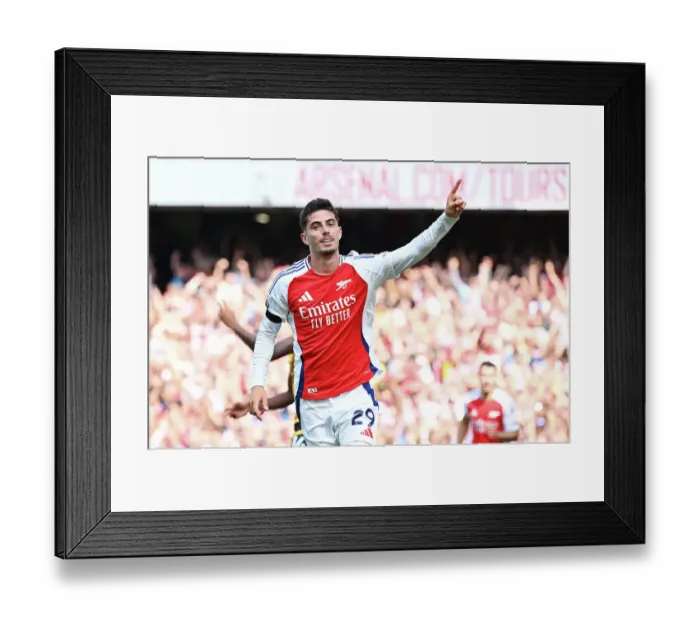 Framed Print : Arsenal FC v Wolverhampton Wanderers FC - Premier League