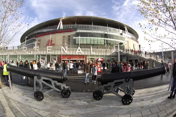 The Arsenal Canon outside the Stadium