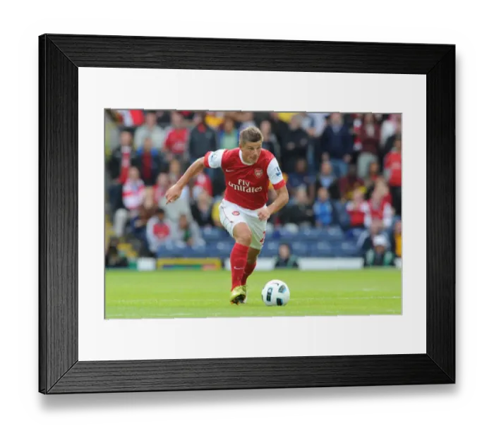 Framed Print : Andrey Arshavin (Arsenal). Blackburn Rovers 1: 2 Arsenal, Barcalys Premier League