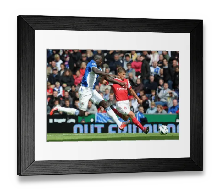 Framed Print : Andrey Arshavin (Arsenal) Christopher Samba (Blackburn). Blackburn Rovers 1: 2 Arsenal