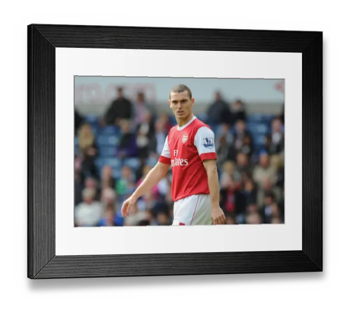 Framed Print : Thomas Vermaelen (Arsenal). Blackburn Rovers 1: 2 Arsenal, Barcalys Premier League