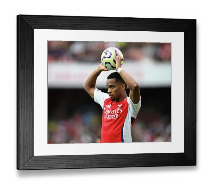 Framed Print : Arsenal FC v Brighton & Hove Albion FC - Premier League