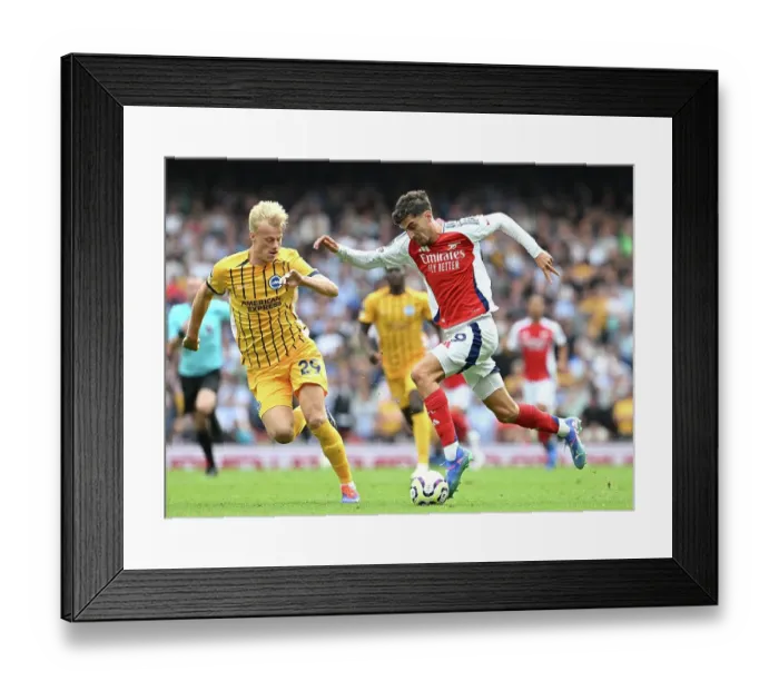 Framed Print : Arsenal FC v Brighton & Hove Albion FC - Premier League