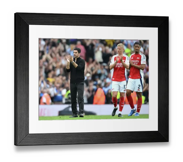 Framed Print : Arsenal FC v Brighton & Hove Albion FC - Premier League