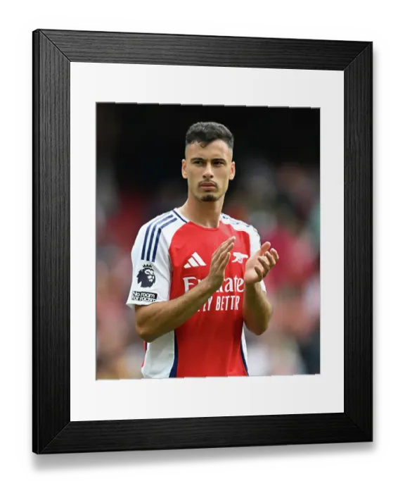 Framed Print : Arsenal FC v Brighton & Hove Albion FC - Premier League