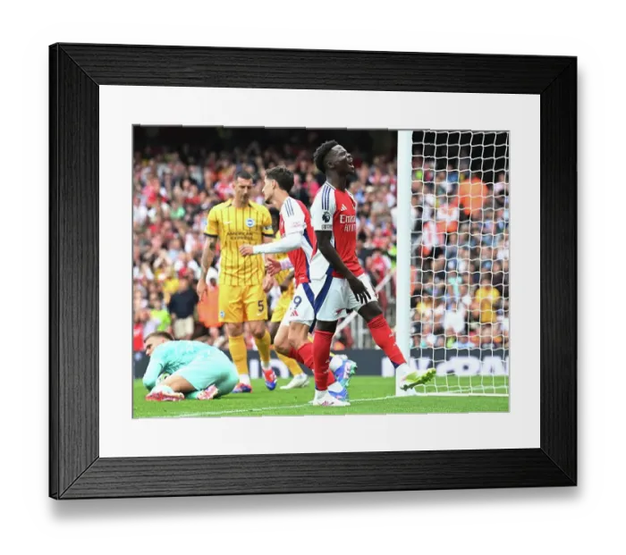 Framed Print : Arsenal FC v Brighton & Hove Albion FC - Premier League