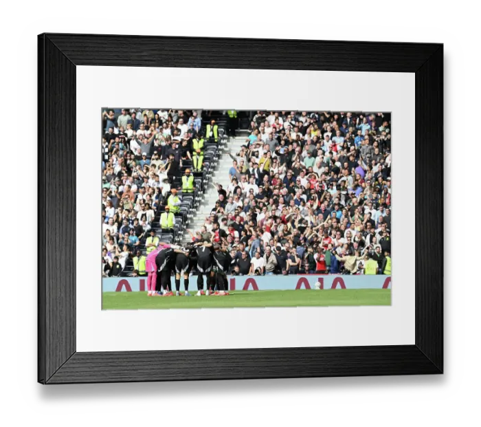 Framed Print : Tottenham Hotspur FC v Arsenal FC - Premier League Framed Print : Tottenham Hotspur FC v Arsenal FC - Premier League