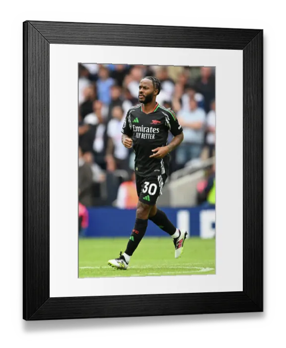 Framed Print : Tottenham Hotspur FC v Arsenal FC - Premier League Framed Print : Tottenham Hotspur FC v Arsenal FC - Premier League