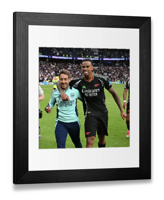 Framed Print : Tottenham Hotspur FC v Arsenal FC - Premier League