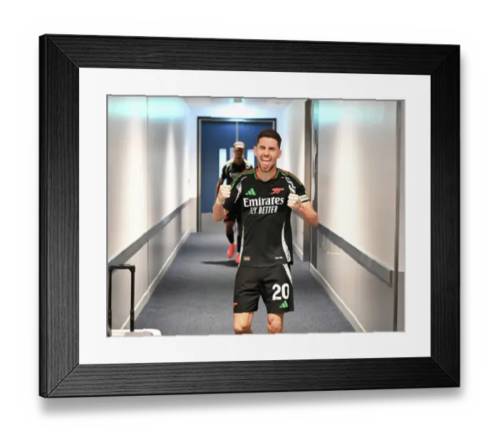 Framed Print : Tottenham Hotspur FC v Arsenal FC - Premier League Framed Print : Tottenham Hotspur FC v Arsenal FC - Premier League