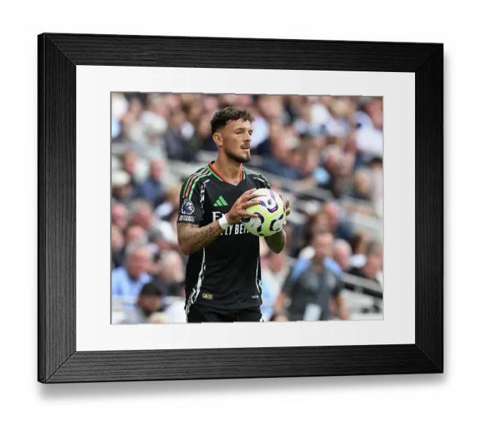 Framed Print : Tottenham Hotspur FC v Arsenal FC - Premier League Framed Print : Tottenham Hotspur FC v Arsenal FC - Premier League