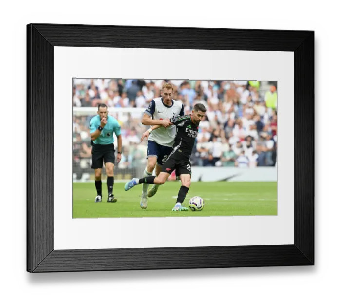 Framed Print : Tottenham Hotspur FC v Arsenal FC - Premier League Framed Print : Tottenham Hotspur FC v Arsenal FC - Premier League