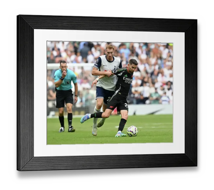 Framed Print : Tottenham Hotspur FC v Arsenal FC - Premier League Framed Print : Tottenham Hotspur FC v Arsenal FC - Premier League