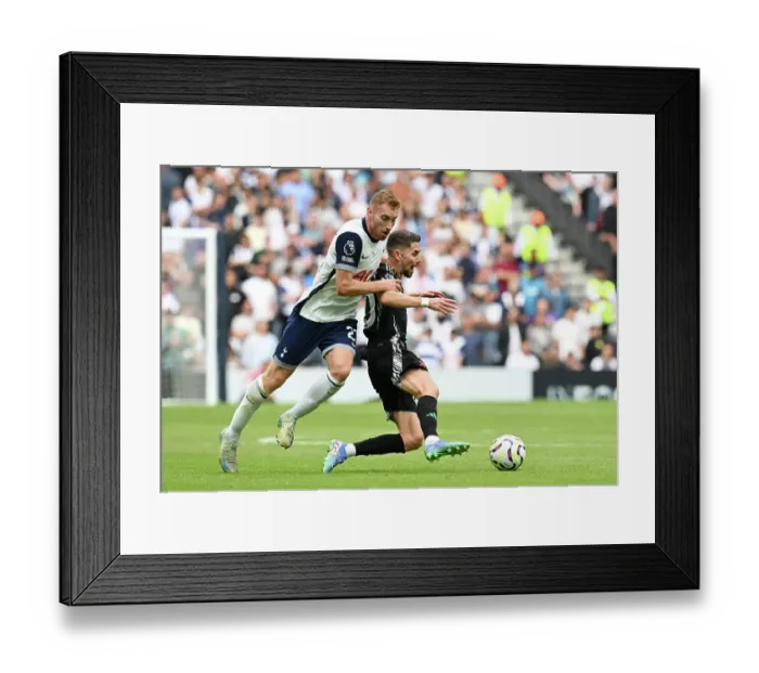 Framed Print : Tottenham Hotspur FC v Arsenal FC - Premier League