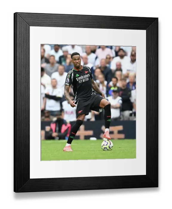 Framed Print : Tottenham Hotspur FC v Arsenal FC - Premier League