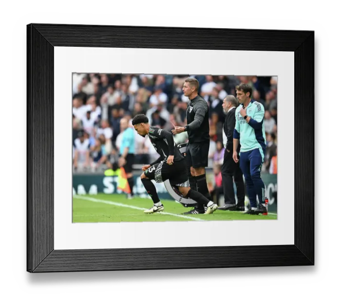 Framed Print : Tottenham Hotspur FC v Arsenal FC - Premier League Framed Print : Tottenham Hotspur FC v Arsenal FC - Premier League