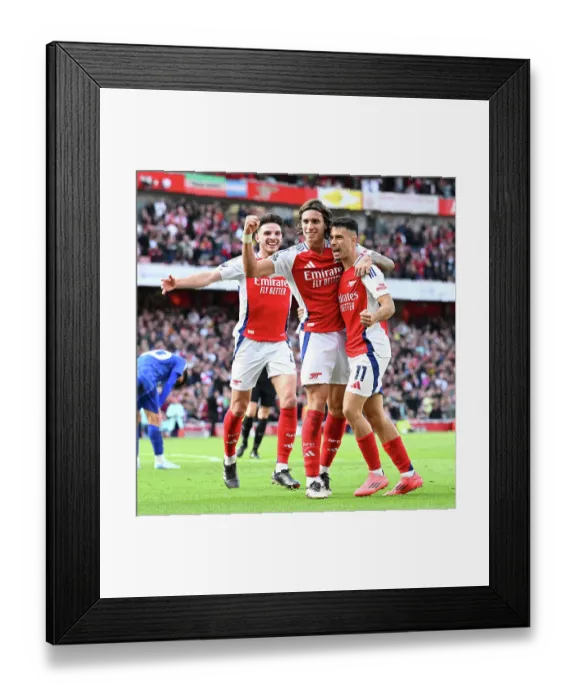 Framed Print : Arsenal FC v Leicester City FC - Premier League