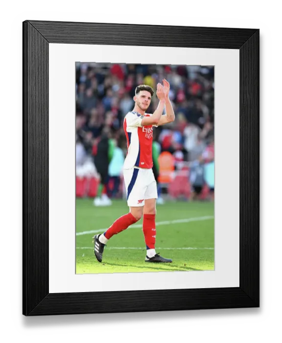 Framed Print : Arsenal FC v Leicester City FC - Premier League Framed Print : Arsenal FC v Leicester City FC - Premier League