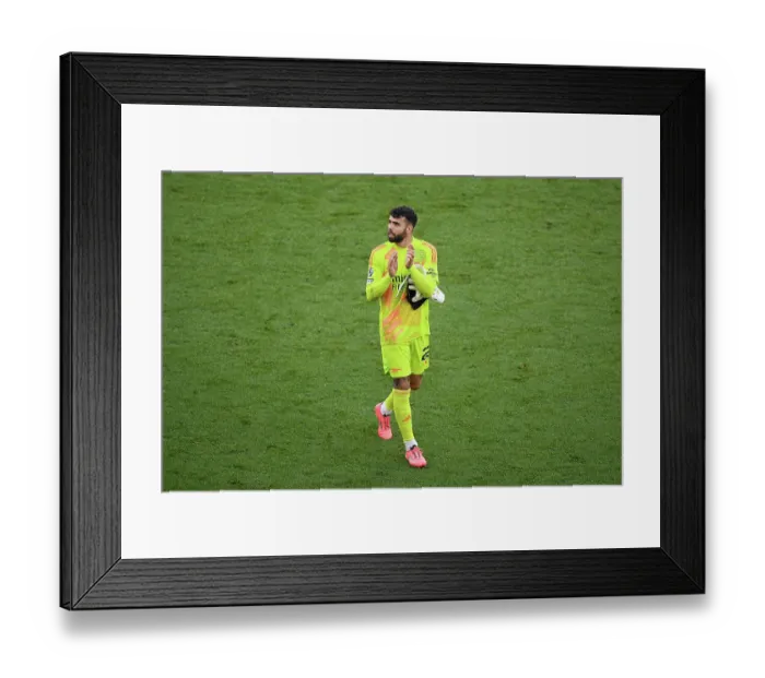 Framed Print : Arsenal FC v Leicester City FC - Premier League
