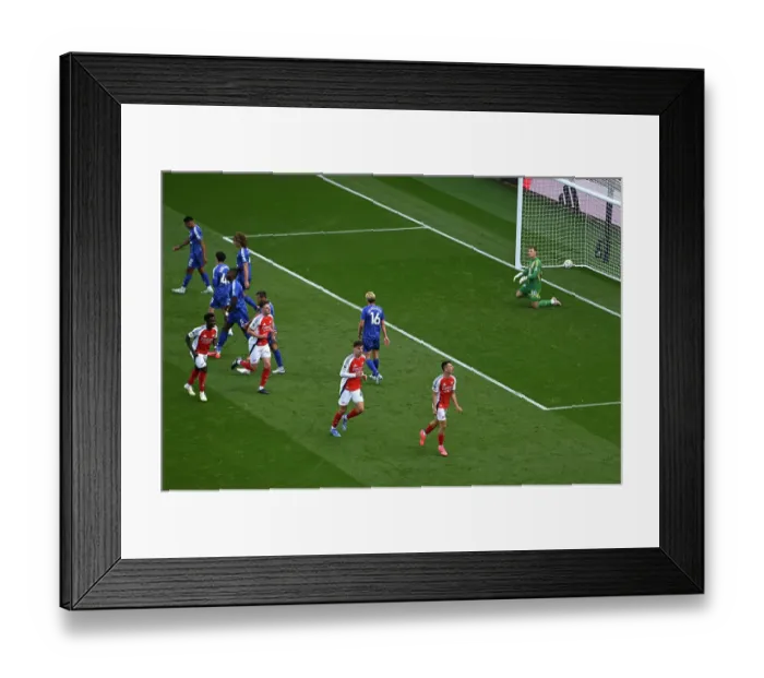 Framed Print : Arsenal FC v Leicester City FC - Premier League Framed Print : Arsenal FC v Leicester City FC - Premier League