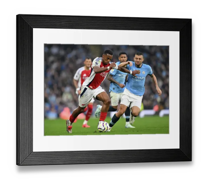 Framed Print : Manchester City FC v Arsenal FC - Premier League Framed Print : Manchester City FC v Arsenal FC - Premier League