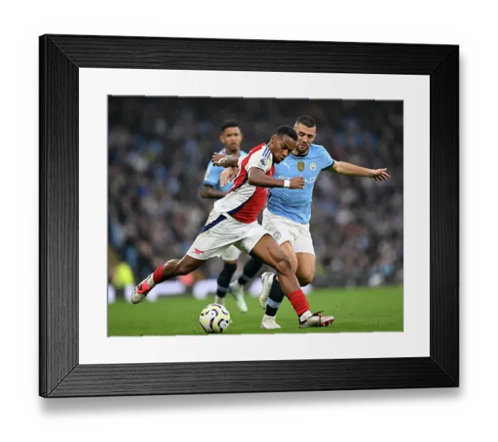 Framed Print : Manchester City FC v Arsenal FC - Premier League Framed Print : Manchester City FC v Arsenal FC - Premier League