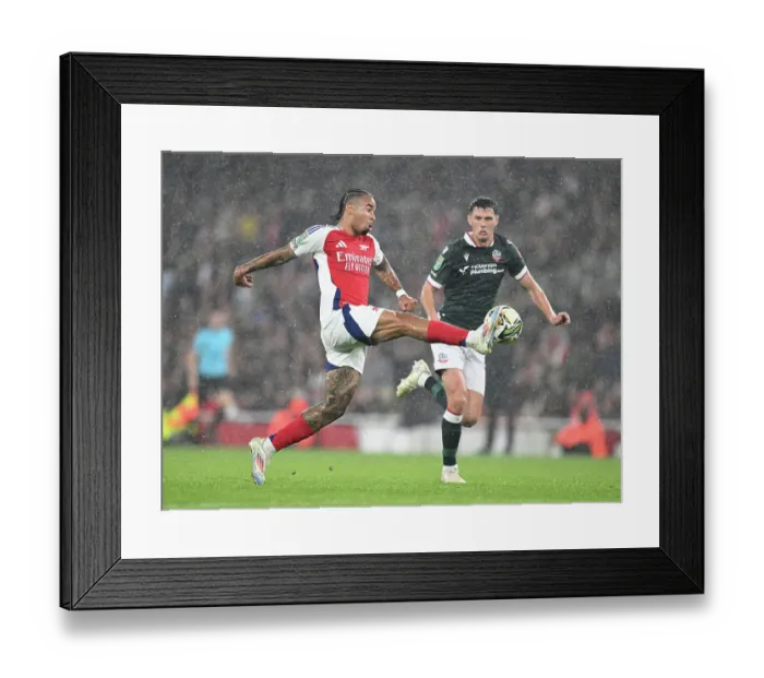 Framed Print : Arsenal v Bolton Wanderers - Carabao Cup Third Round Framed Print : Arsenal v Bolton Wanderers - Carabao Cup Third Round