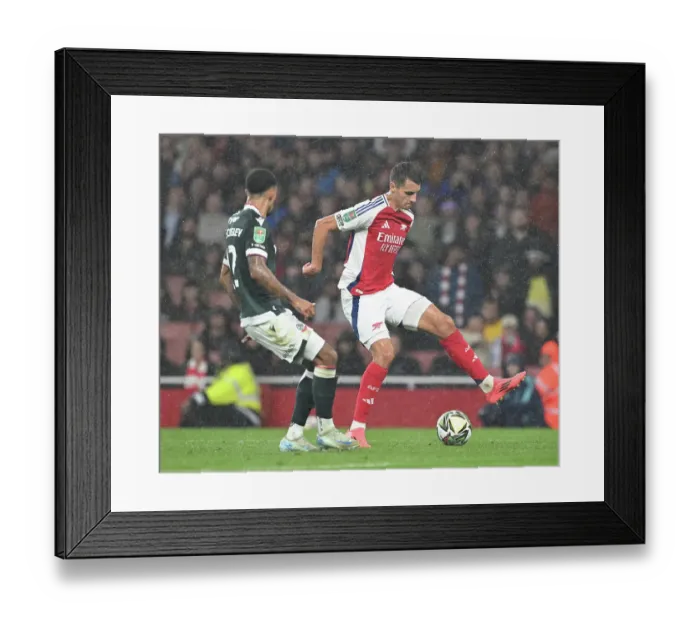 Framed Print : Arsenal v Bolton Wanderers - Carabao Cup Third Round Framed Print : Arsenal v Bolton Wanderers - Carabao Cup Third Round