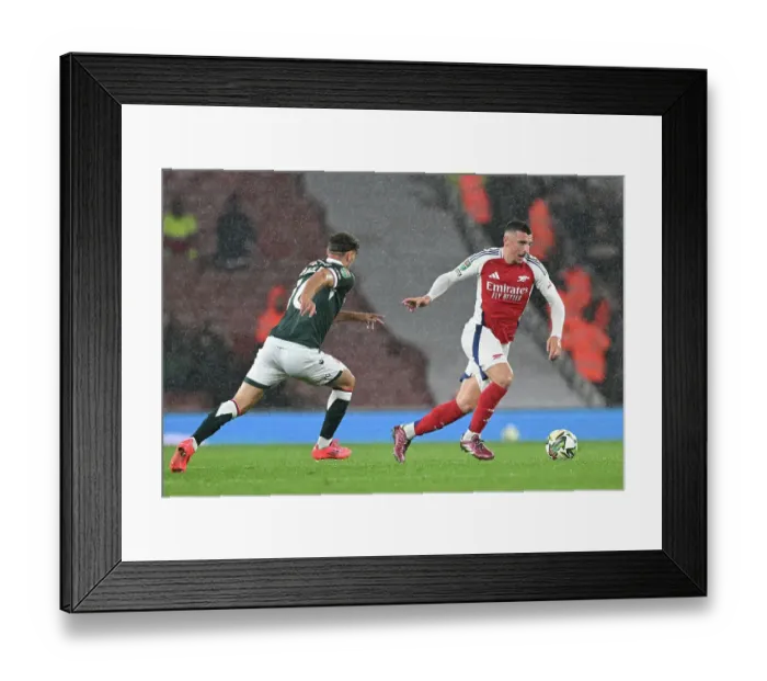 Framed Print : Arsenal v Bolton Wanderers - Carabao Cup Third Round Framed Print : Arsenal v Bolton Wanderers - Carabao Cup Third Round