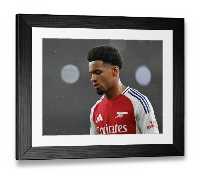Framed Print : Arsenal v Bolton Wanderers - Carabao Cup Third Round Framed Print : Arsenal v Bolton Wanderers - Carabao Cup Third Round