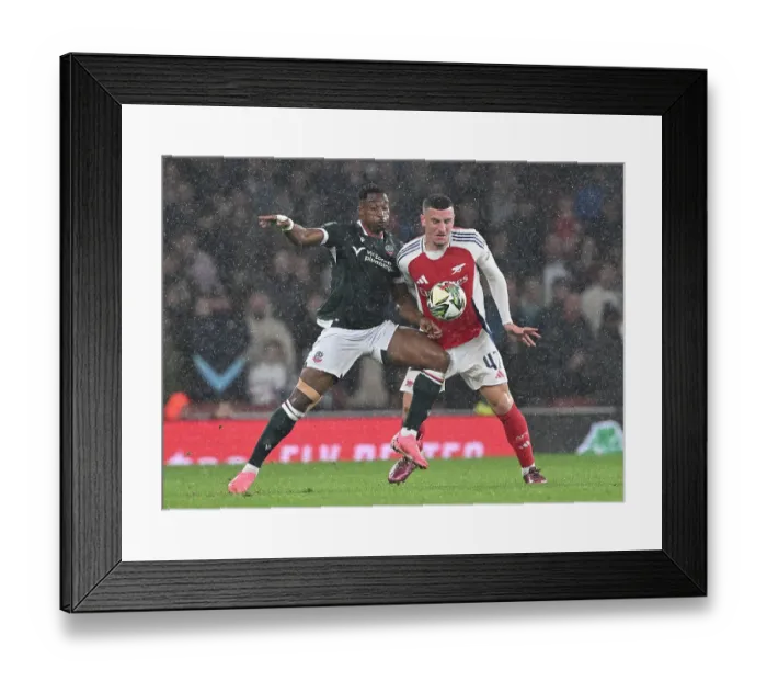Framed Print : Arsenal v Bolton Wanderers - Carabao Cup Third Round Framed Print : Arsenal v Bolton Wanderers - Carabao Cup Third Round