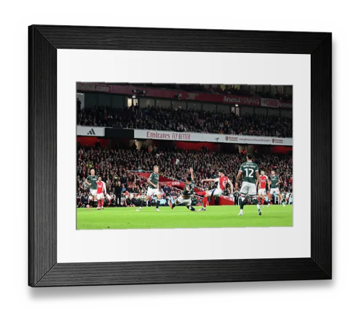 Framed Print : Arsenal v Bolton Wanderers - Carabao Cup Third Round Framed Print : Arsenal v Bolton Wanderers - Carabao Cup Third Round