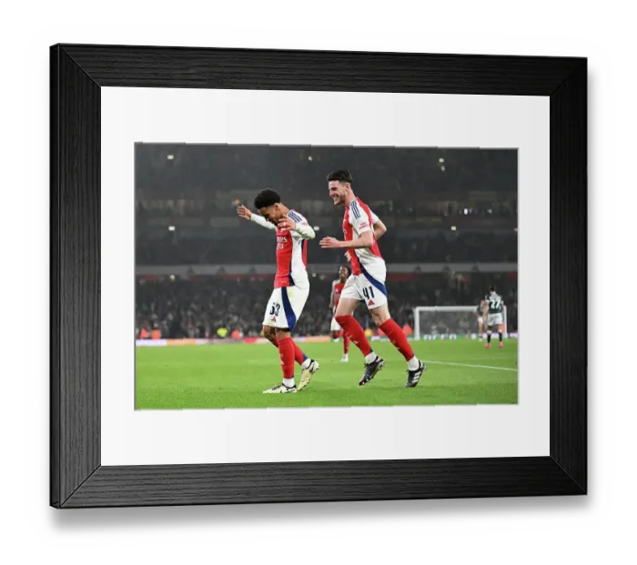 Framed Print : Arsenal v Bolton Wanderers - Carabao Cup Third Round Framed Print : Arsenal v Bolton Wanderers - Carabao Cup Third Round