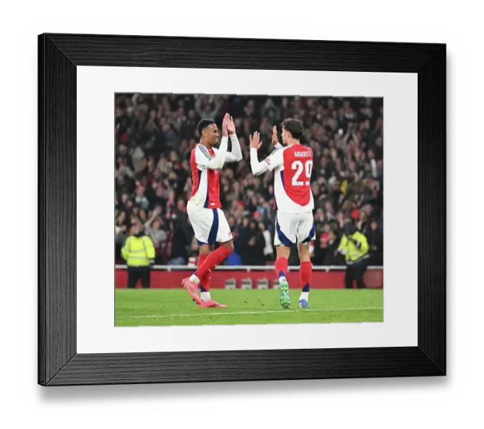 Framed Print : Arsenal v Bolton Wanderers - Carabao Cup Third Round Framed Print : Arsenal v Bolton Wanderers - Carabao Cup Third Round