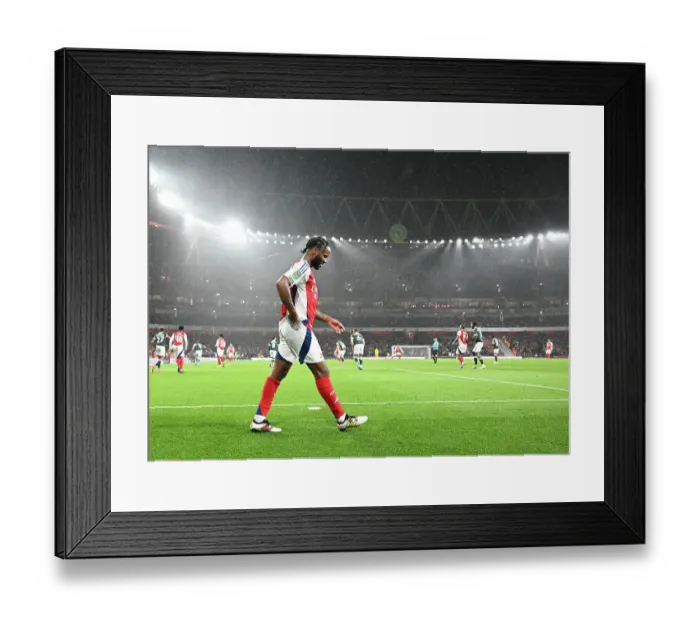 Framed Print : Arsenal v Bolton Wanderers - Carabao Cup Third Round Framed Print : Arsenal v Bolton Wanderers - Carabao Cup Third Round
