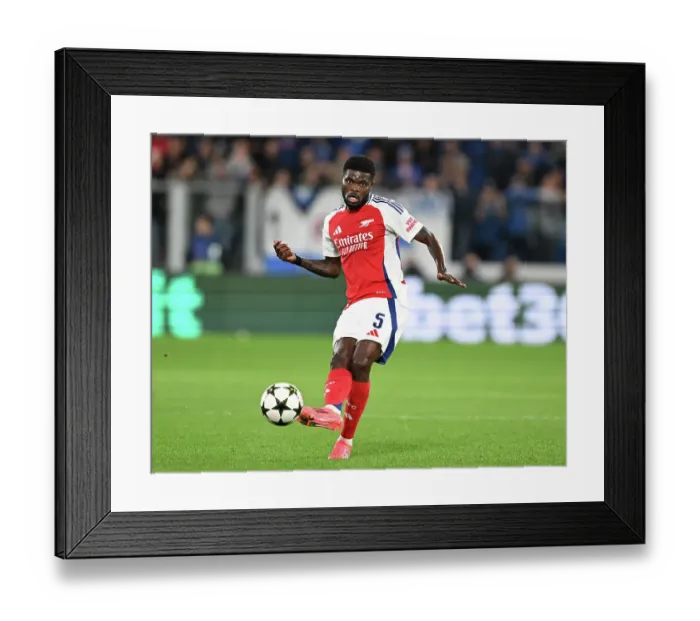 Framed Print : Atalanta BC v Arsenal FC - UEFA Champions League 2024 / 25 League Phase MD1