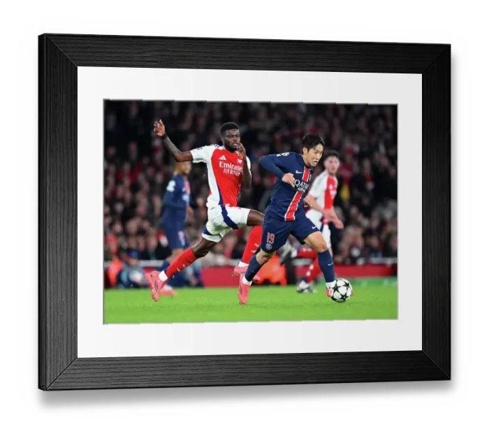 Framed Print : Arsenal FC v Paris Saint-Germain - UEFA Champions League 2024 / 25 League Phase MD2
