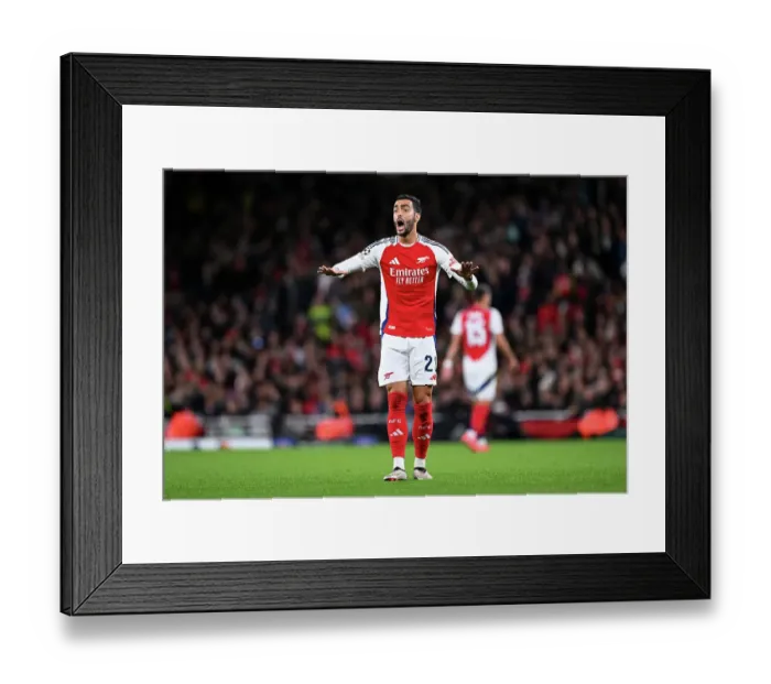 Framed Print : Arsenal FC v Paris Saint-Germain - UEFA Champions League 2024 / 25 League Phase MD2