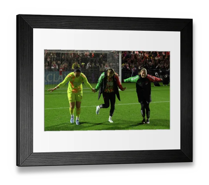 Framed Print : Arsenal v Hacken: UEFA Women's Champions League 2nd Round 2nd Leg