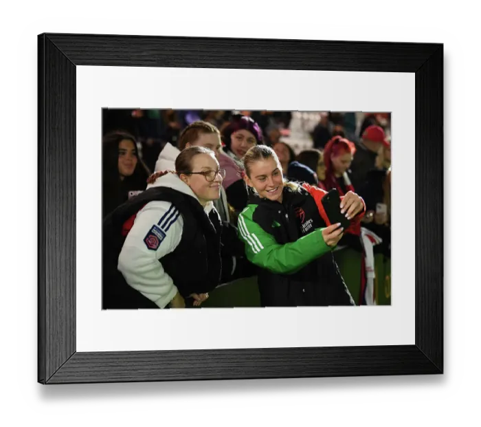 Framed Print : Arsenal v Hacken: UEFA Women's Champions League 2nd Round 2nd Leg Framed Print : Arsenal v Hacken: UEFA Women's Champions League 2nd Round 2nd Leg