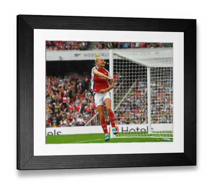 Framed Print : Arsenal v Manchester City - Barclays Women's Super League