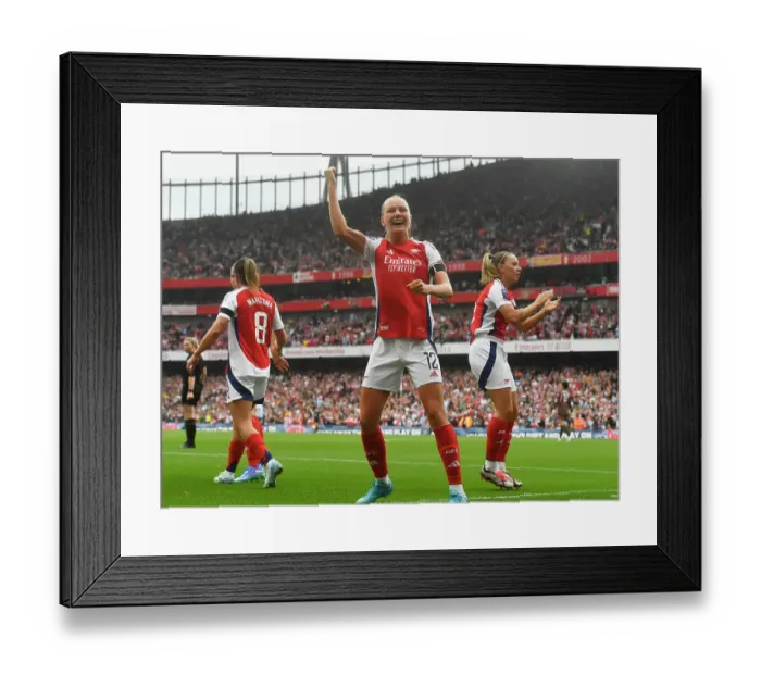 Framed Print : Arsenal v Manchester City - Barclays Women's Super League Framed Print : Arsenal v Manchester City - Barclays Women's Super League